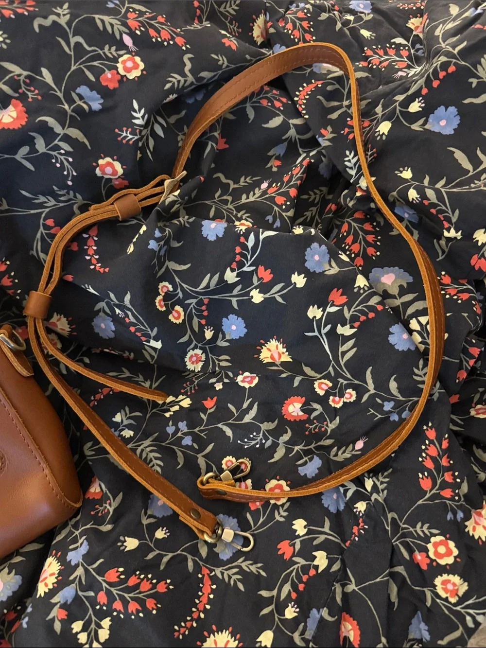 Portland Leather Women's Honey Metro Crossbody Bag